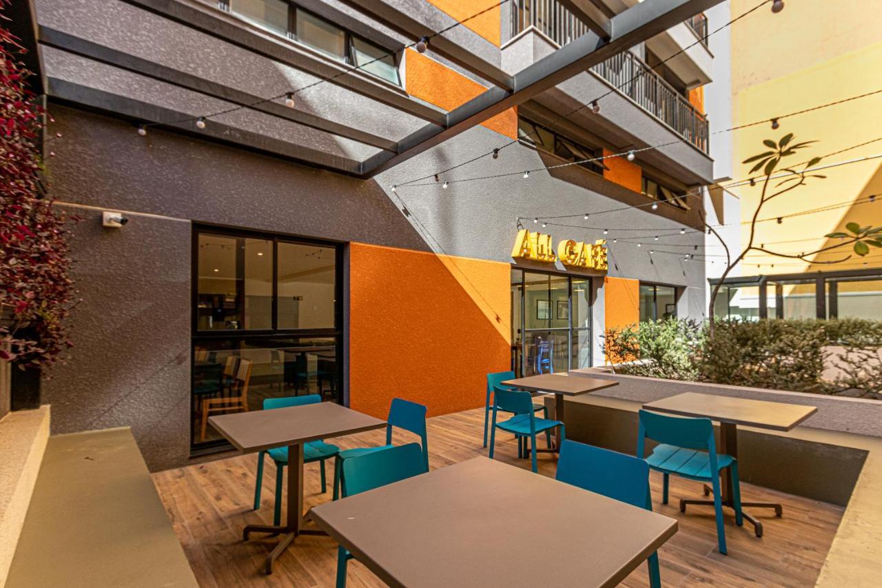 Vista Passeio Publico - Ayn027 Apartment กูรีตีบา ภายนอก รูปภาพ
